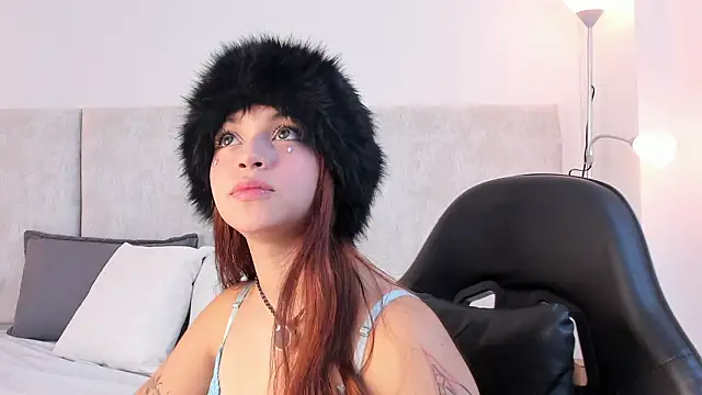 Giselle Lauren online show from January 16, 10:14 pm