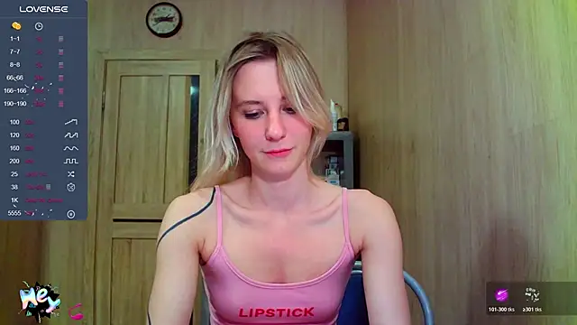 Snapshot of Caramel_piegirl chatting on November 14, 10:18 pm Caramel piegirl online show from November 14, 10:18 pm