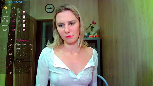 Snapshot of Caramel_piegirl chatting on July 16, 10:38 pm Caramel piegirl online show from July 16, 10:38 pm