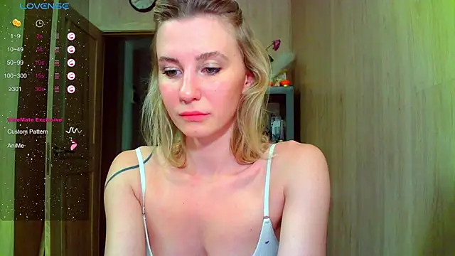 Snapshot of Caramel_piegirl chatting on July 22, 9:50 pm Caramel piegirl online show from July 22, 9:50 pm