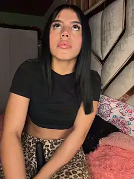 Laura-Khalifa online show from February 11, 6:18 am