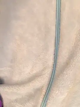 Laura-Khalifa online show from March 17, 5:55 am