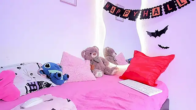 Snapshot of Abbiee_8 chatting on October 28, 3:14 pm Abbiee 8 online show from October 28, 3:14 pm