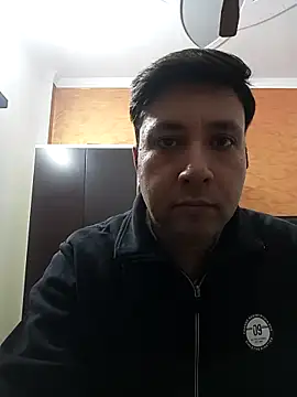 Snapshot of innocentboy1987 chatting on November 17, 8:53 am innocentboy1987 online show from November 17, 8:53 am