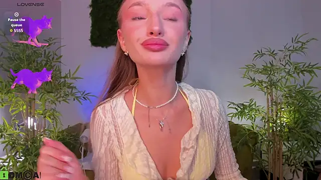 miiss  lulu online show from June 26, 1:10 am