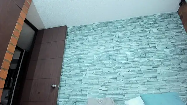 nicollesofia2 online show from March 2, 7:21 am