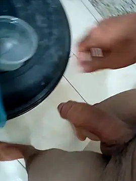 Snapshot of garoto-pirocudo chatting on March 14, 3:37 am garoto-pirocudo online show from March 14, 3:37 am