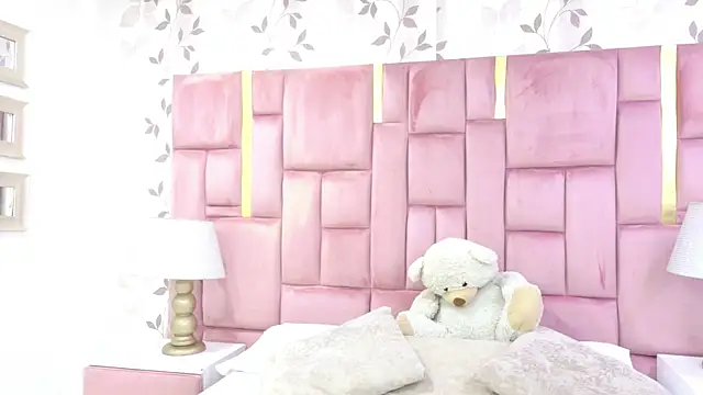 ArianaFranco online show from June 5, 8:58 pm