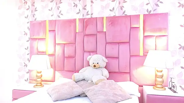 ArianaFranco online show from July 12, 1:24 pm