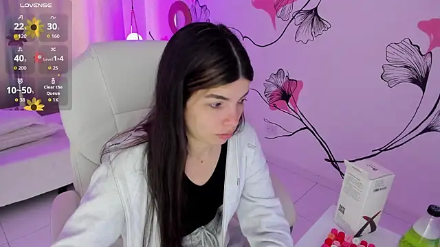 Isabela Fiorelli online show from December 20, 1:18 pm