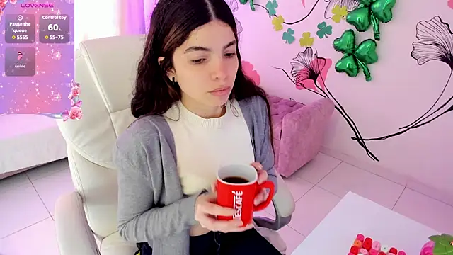 Isabela Fiorelli online show from March 15, 1:17 pm