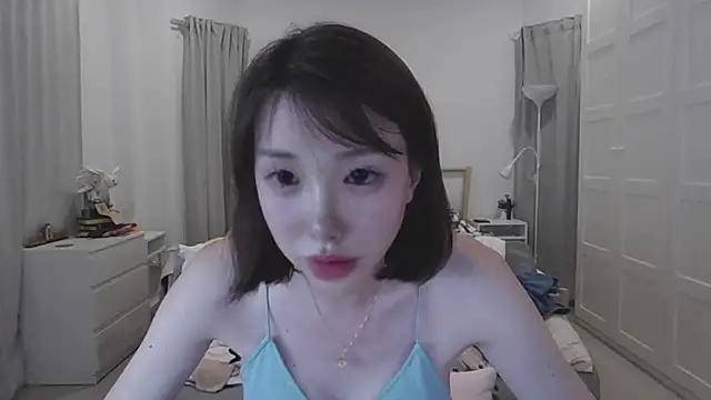 joycemilka online show from February 13, 1:37 pm