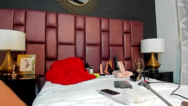 AgathaBladee online show from February 25, 8:09 pm