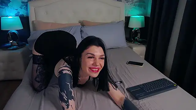 MaeveMoon online show from October 13, 6:08 pm