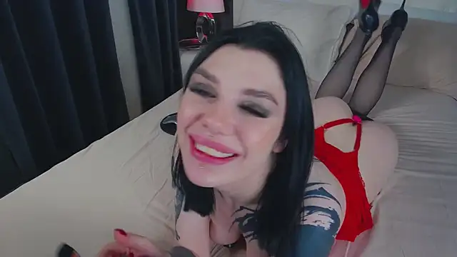 MaeveMoon online show from October 15, 6:30 pm