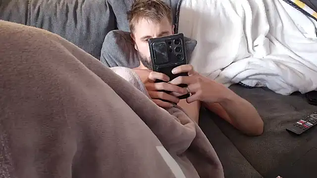 Snapshot of ademandjulia chatting on October 30, 3:35 pm ademandjulia online show from October 30, 3:35 pm