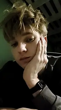 Snapshot of And25bn chatting on February 26, 4:45 pm And25bn online show from February 26, 4:45 pm