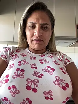 Snapshot of Gabyseex chatting on August 4, 4:20 pm Gabyseex online show from August 4, 4:20 pm