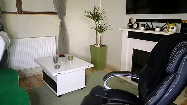 Snapshot of JamieNoxus chatting on February 25, 7:40 am JamieNoxus online show from February 25, 7:40 am