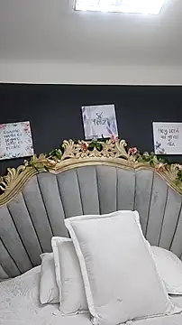 LindaBird online show from March 14, 10:27 pm