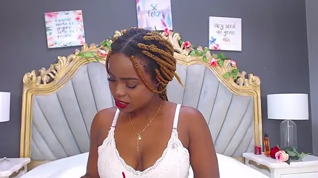 LindaBird online show from March 20, 1:35 am