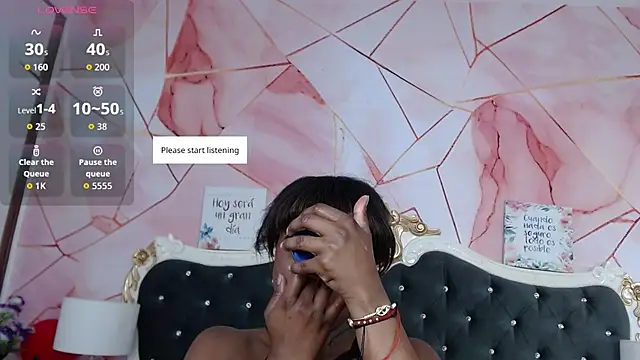 LindaBird online show from March 9, 8:24 pm