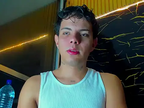Alessandro 1610 online show from June 7, 4:27 am