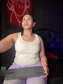 Carola-Ross online show from March 18, 11:30 am