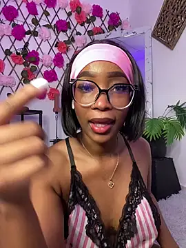 blackgril12 online show from December 5, 11:30 am