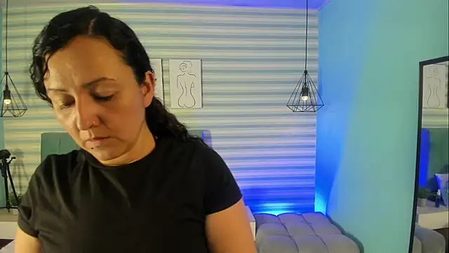 abby apple online show from March 13, 7:09 pm
