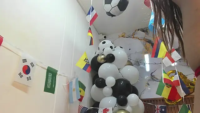 Holly 22 online show from June 11, 11:08 am