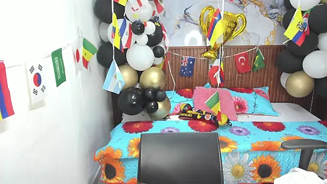 Holly 22 online show from June 24, 10:58 am