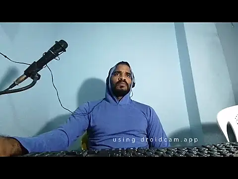 Snapshot of YOX22 chatting on March 18, 4:37 am YOX22 online show from March 18, 4:37 am