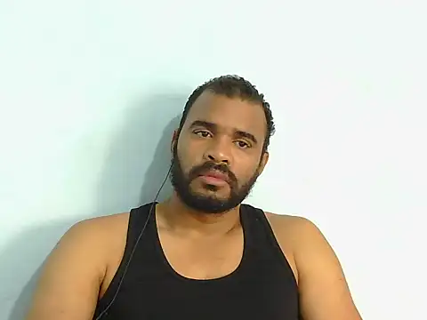 Snapshot of YOX22 chatting on October 13, 1:33 pm YOX22 online show from October 13, 1:33 pm