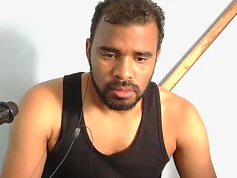 Snapshot of YOX22 chatting on October 29, 1:46 pm YOX22 online show from October 29, 1:46 pm