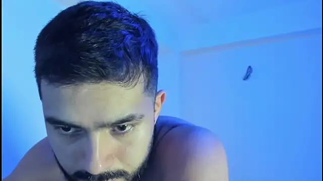 Snapshot of mikeblaree chatting on February 12, 10:59 pm mikeblaree online show from February 12, 10:59 pm