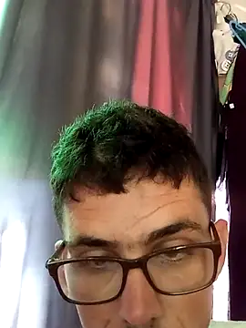 Snapshot of Invisibledickman chatting on February 5, 7:57 am Invisibledickman online show from February 5, 7:57 am