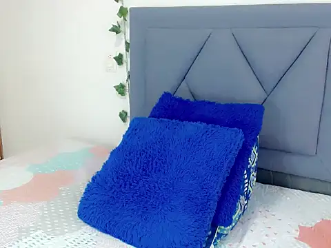 dominic 00 online show from October 3, 7:55 pm