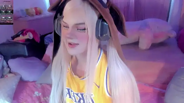 Snapshot of Angelica_Reborn chatting on October 20, 6:19 pm Angelica Reborn online show from October 20, 6:19 pm