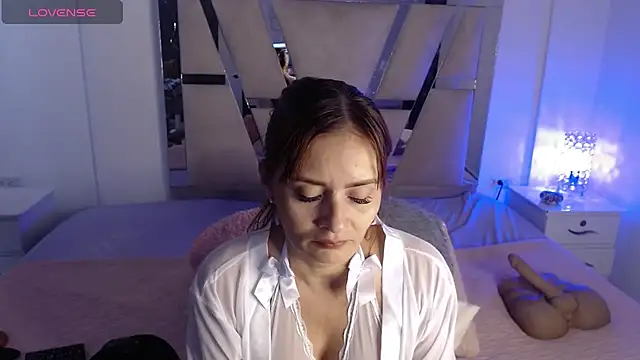 Snapshot of KathyLee69_ chatting on October 26, 9:42 pm KathyLee69  online show from October 26, 9:42 pm