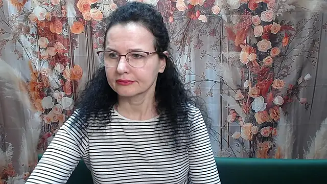 Miroslava Happi online show from April 26, 5:49 am