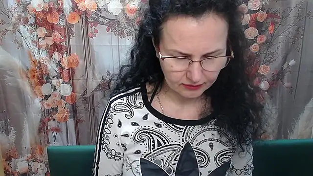 Miroslava Happi online show from May 1, 5:34 am