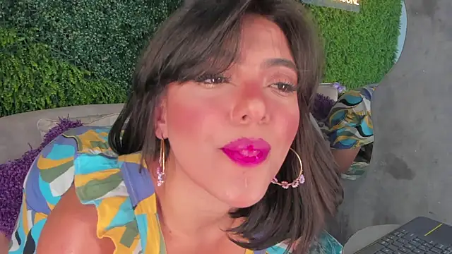 emmiily z online show from February 12, 7:56 pm