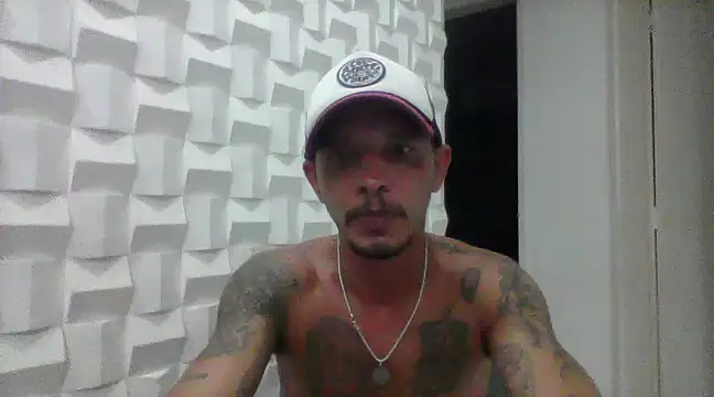 Snapshot of allisonbr chatting on March 17, 9:23 pm allisonbr online show from March 17, 9:23 pm