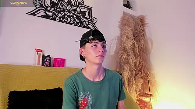 MaikyCooper online show from September 30, 8:25 pm