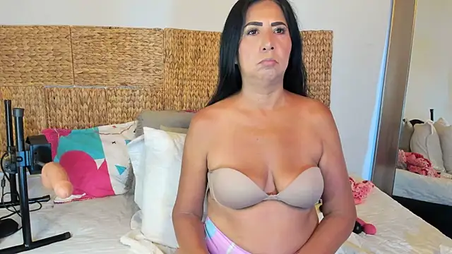 Jackiehmilf52 online show from June 5, 1:17 pm