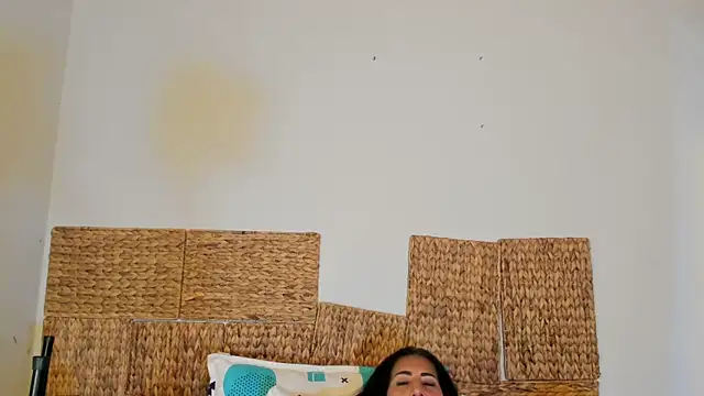 Jackiehmilf52 online show from June 15, 1:19 am