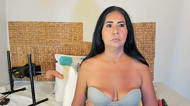 Jackiehmilf52 online show from June 15, 1:35 pm
