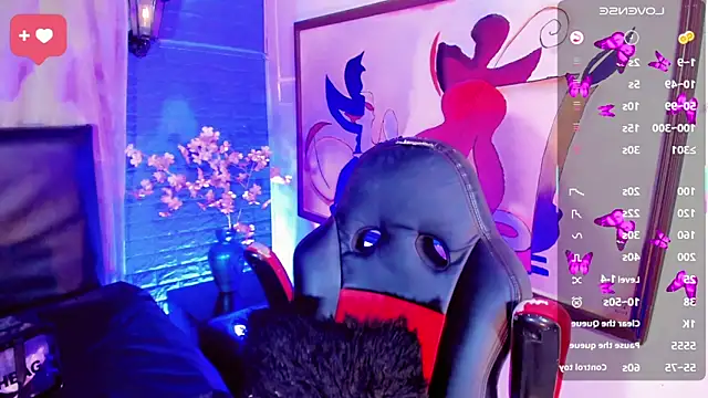 emelly horny  online show from April 29, 7:20 pm