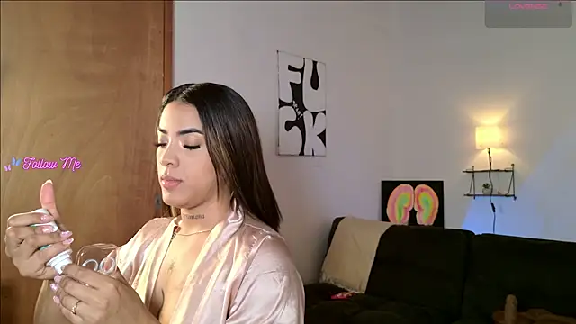 Snapshot of Maryybellax chatting on June 23, 12:41 am Maryybellax online show from June 23, 12:41 am